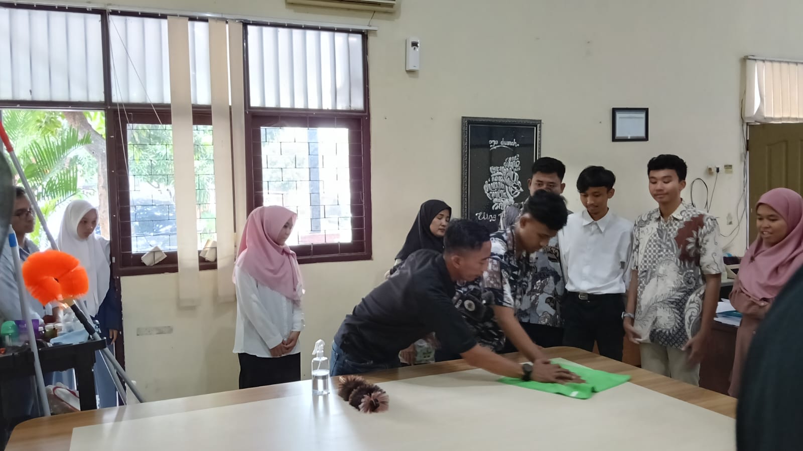 Diberikan Kesempatan, Penyandang Disabilitas Dilatih Oleh Disnaker Gresik