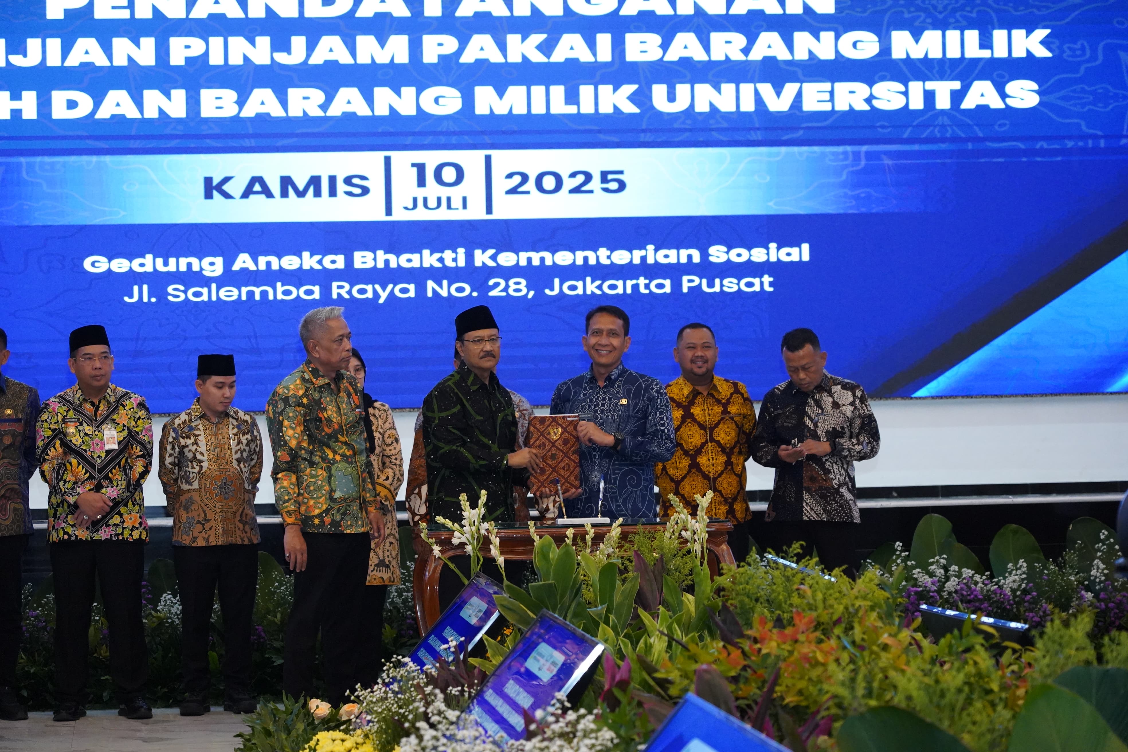 Bupati Bojonegoro Tandatangani MoU Terkait Penyelenggaraan Sekolah Rakyat bersama Menteri Sosial RI: Komitmen Nyata Atasi Kemiskinan Melalui Pendidikan