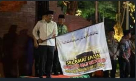 Bupati Sidoarjo Lepas Jamaah Haji Kloter 93, Yang Terakhir dari Pendopo