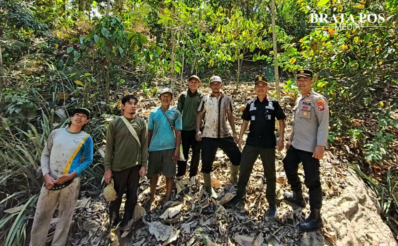 Cegah Karhutla, Polsek Tempursari Imbau Warga Sekitar Hutan Waspada