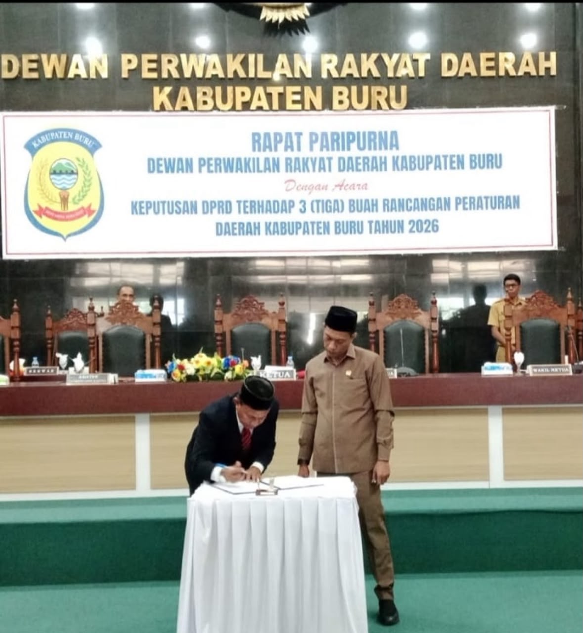 DPRD Buru Sahkan Tiga Ranperda Terkait Pemerintahan Desa