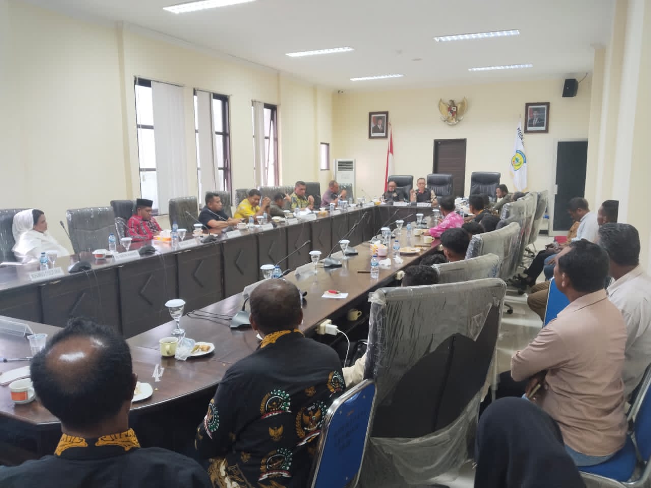 DPRD Rapat Dengan BPD 82 Desa Yang Ada Di Kabupaten Buru