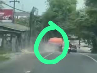 Jalan Rusak, Armada Tak Layak, Siapa yang Bertanggung Jawab?