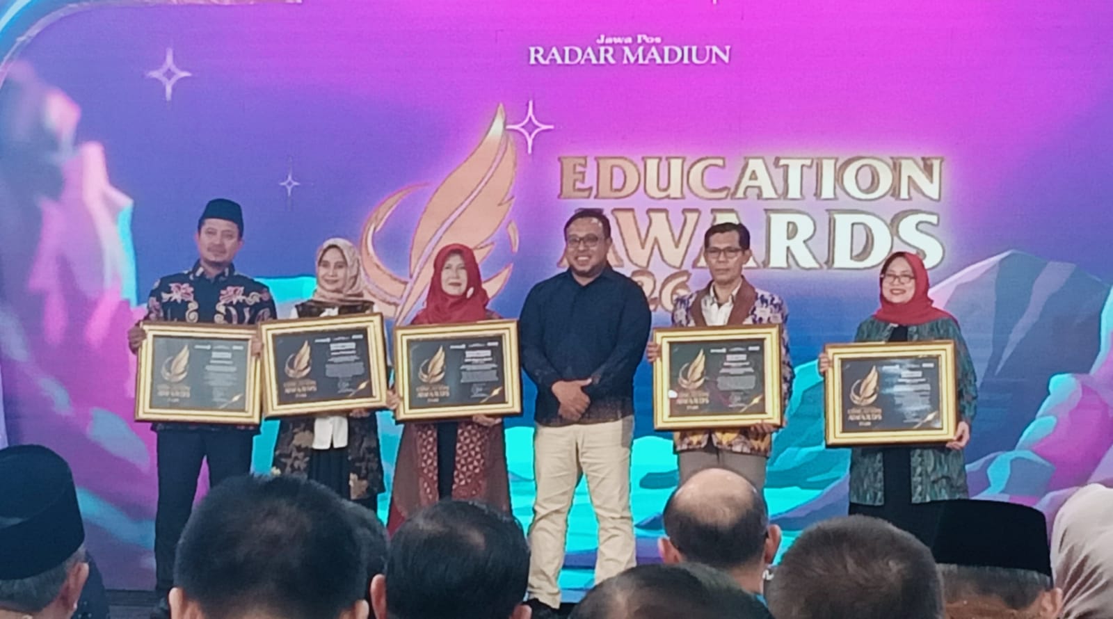 Jawa Pos Radar Madiun Education Award 2026 :   SMK 1 Negeri Jenangan Ponorogo Raih Penghargaan Kategori "Vocational Excellence SMK"