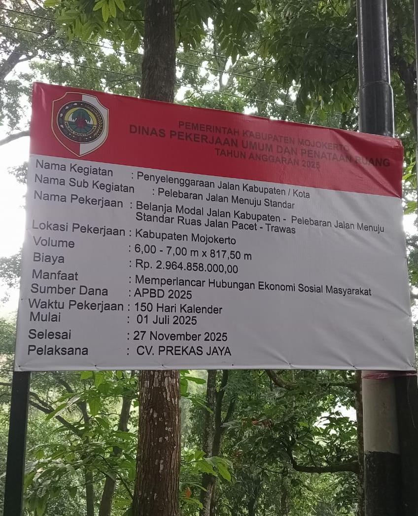 Kegiatan Pelebaran Ruas Jalan Menuju Standar Pacet–Trawas Diduga Gunakan Material Kerukan Lahan Sekitar