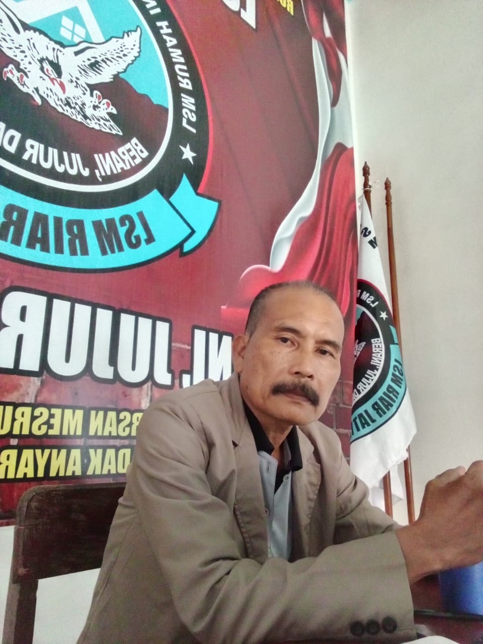 Ketua  LSM RIAR JATIM Mendukung Penuh Aparat Untuk Menindak  Tegas Aksi Anarkis Yang Rusak Fasum di Sampang