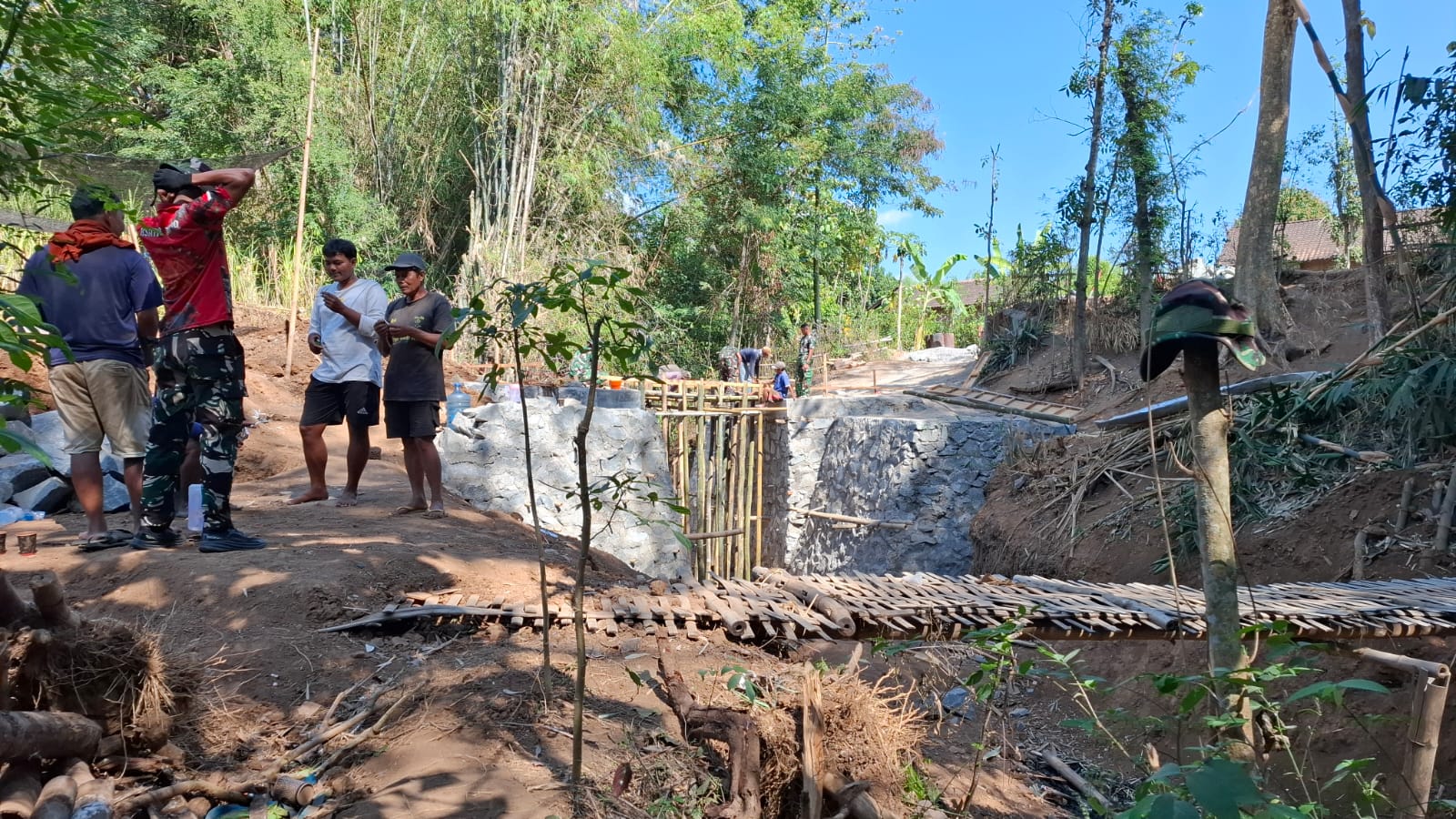 Lama Dinanti, Jembatan Sesek Penghubung Dua Wilayah Di Garap, Lancarkan Kegiatan Sosial Ekonomi Warga