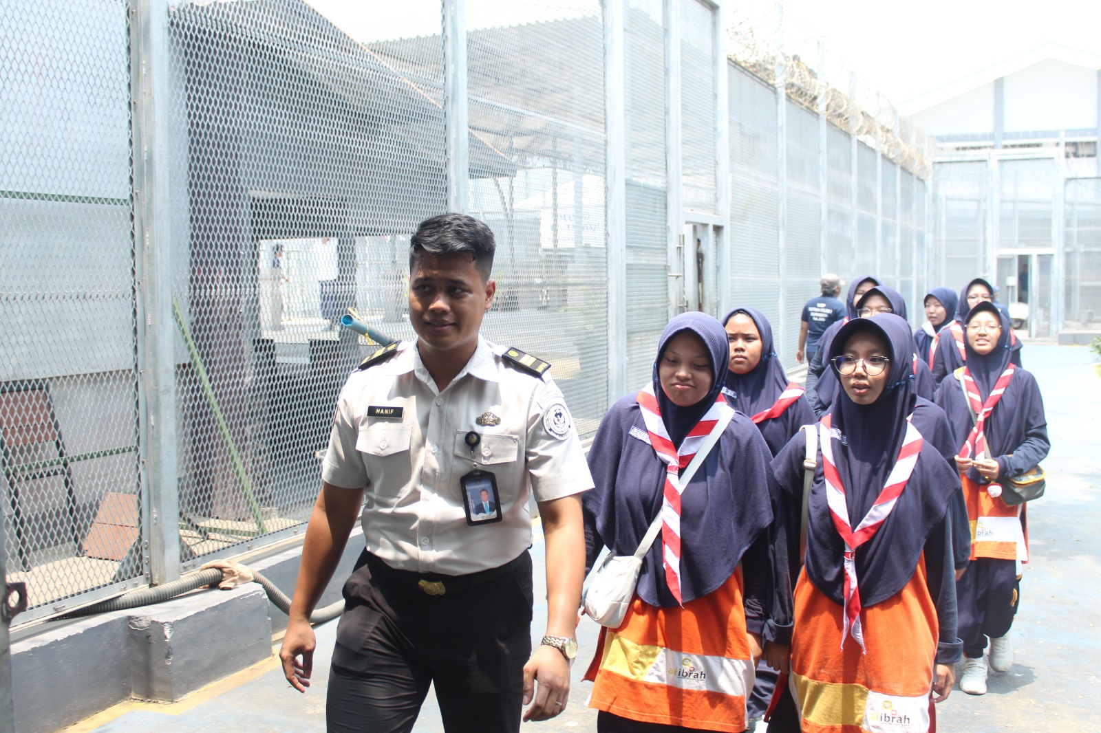 Mengintip Sisi Lain Rutan Surabaya, Siswi Al Ibrah Gresik Pelajari Pembinaan Warga Binaan
