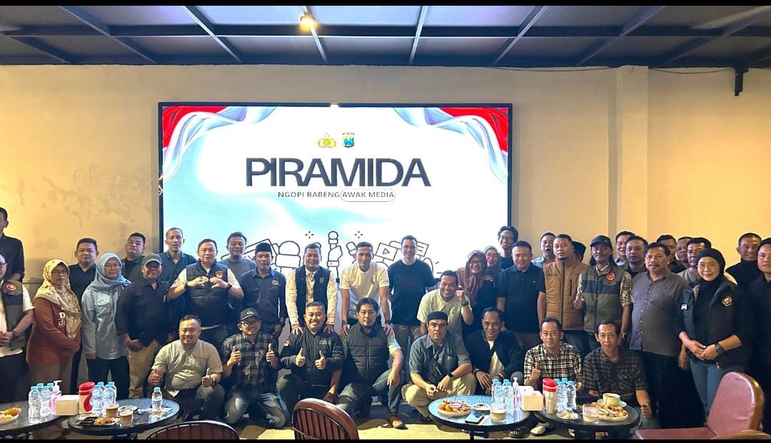 "Merajut Sinergi Mengukir Kenangan Kapolres Bersama Awak Media" Kapolres Ponorogo Gelar Piramida Sebelum Pindah Tugas