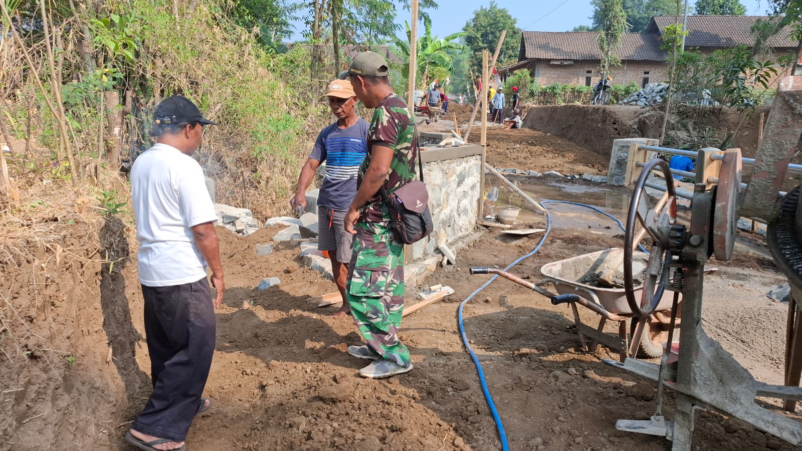 Musyawarah Jadi Kunci Kesuksesan Pembangunan Sasaran Fisik TMMD Ke-129 Kodim 0802/Ponorogo