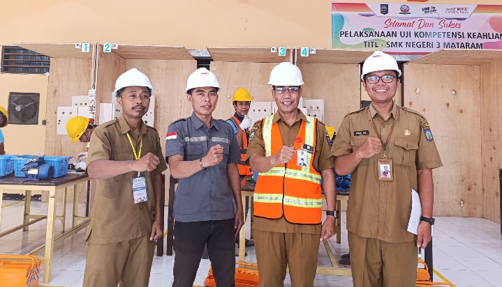 Pelaksanaan UKK Hari Pertama di SMKN 3 Mataram Berjalan Lancar