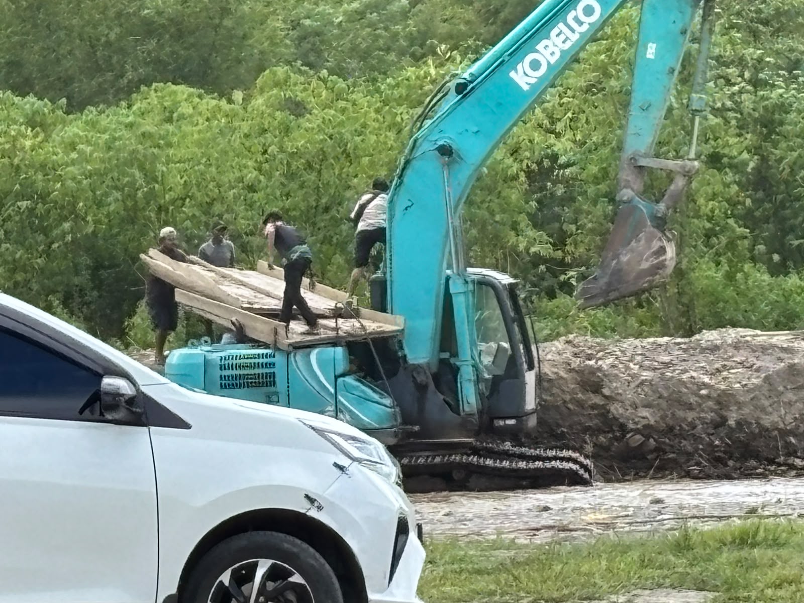 Penagihan Di Pemilik Ekvator Tambang Emas Ilegal Gunung Nona ‘Untuk Kepentingan  HUT Polri