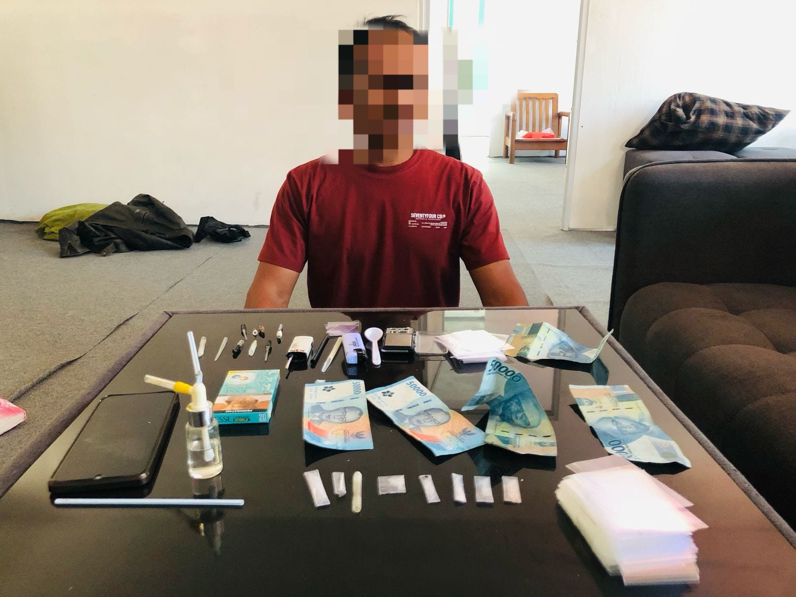 Pengedar Sabu Ditangkap di Perumahan Poros Residence Karimun, Barang Bukti 105 Gram Diamankan