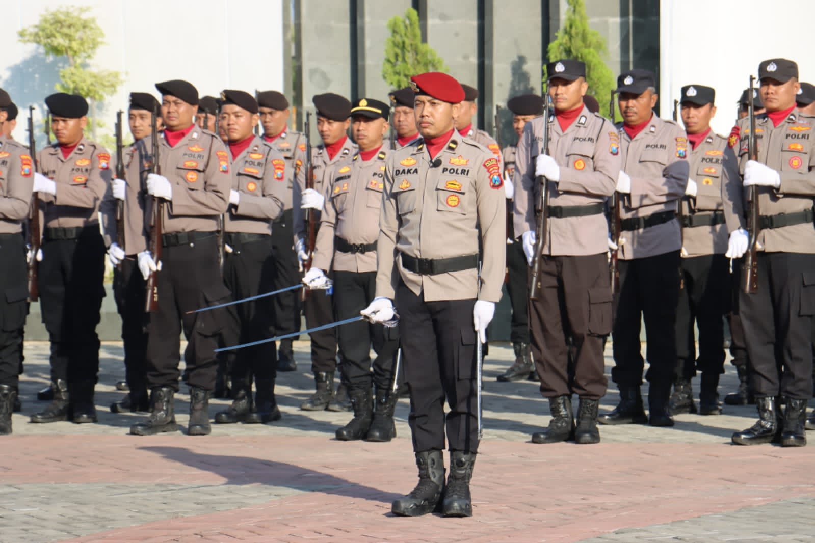 Peringatan Hari Juang Polri, Wakapolres Pamekasan Pimpin Upacara