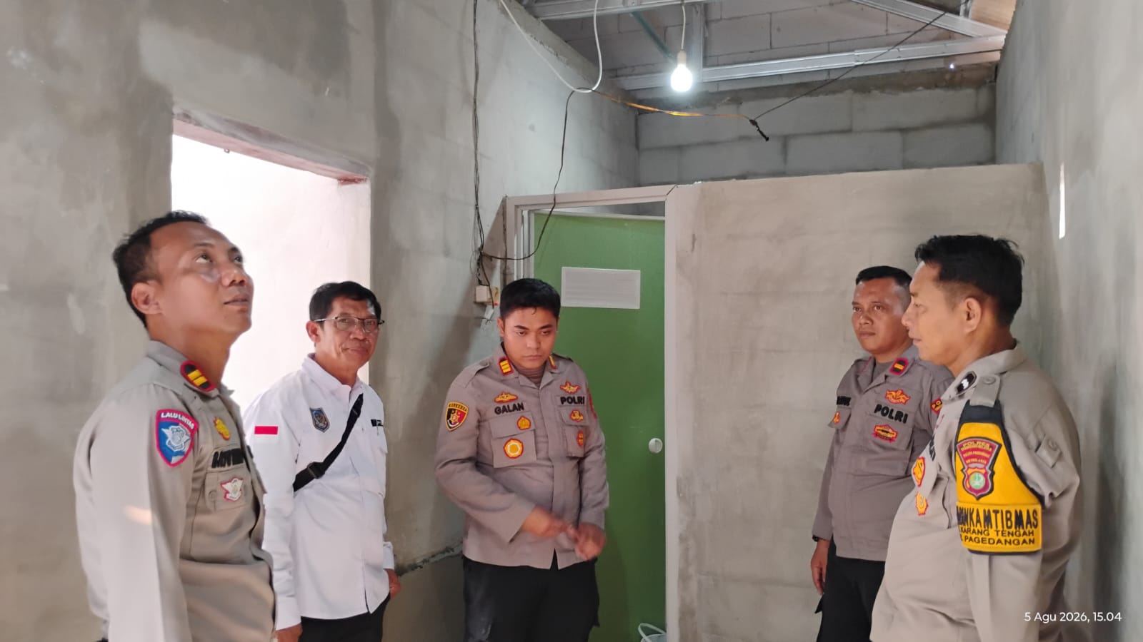 Polda Metro Jaya Hadirkan Kebahagiaan di Pagedangan Lewat Program Bedah Rumah