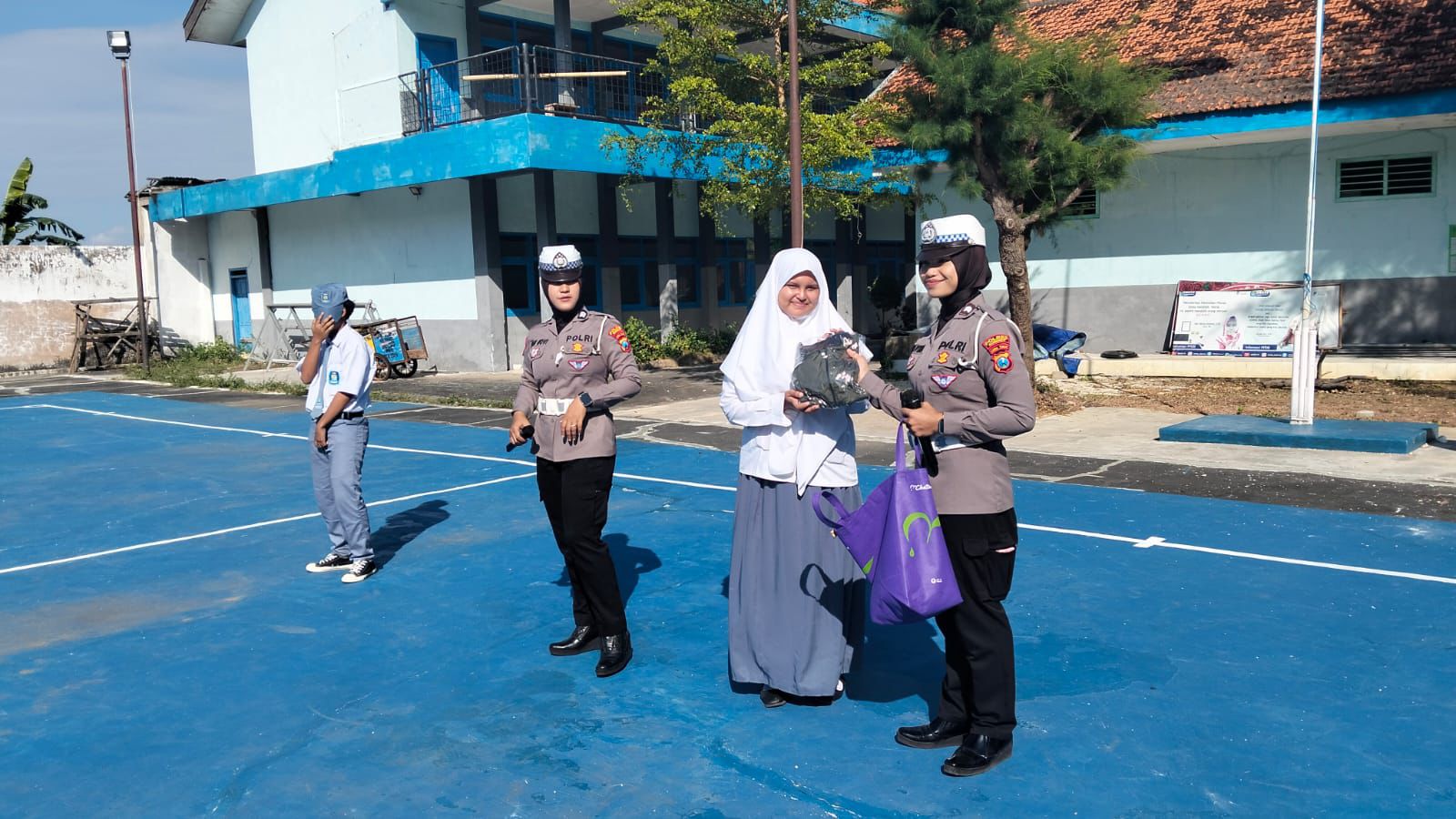 Police Goes To School, Kasat Lantas Polres Sumenep Berharap Siswa dan Siswi Menjadi Pelopor Keselamatan Berlalu Lintas