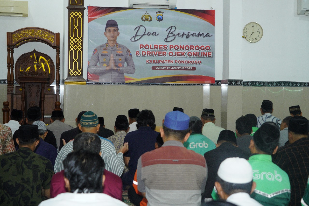 Polres Ponorogo dan Komunitas Ojol Gelar Doa Bersama, Untuk Almarhum Affan Kurniawan