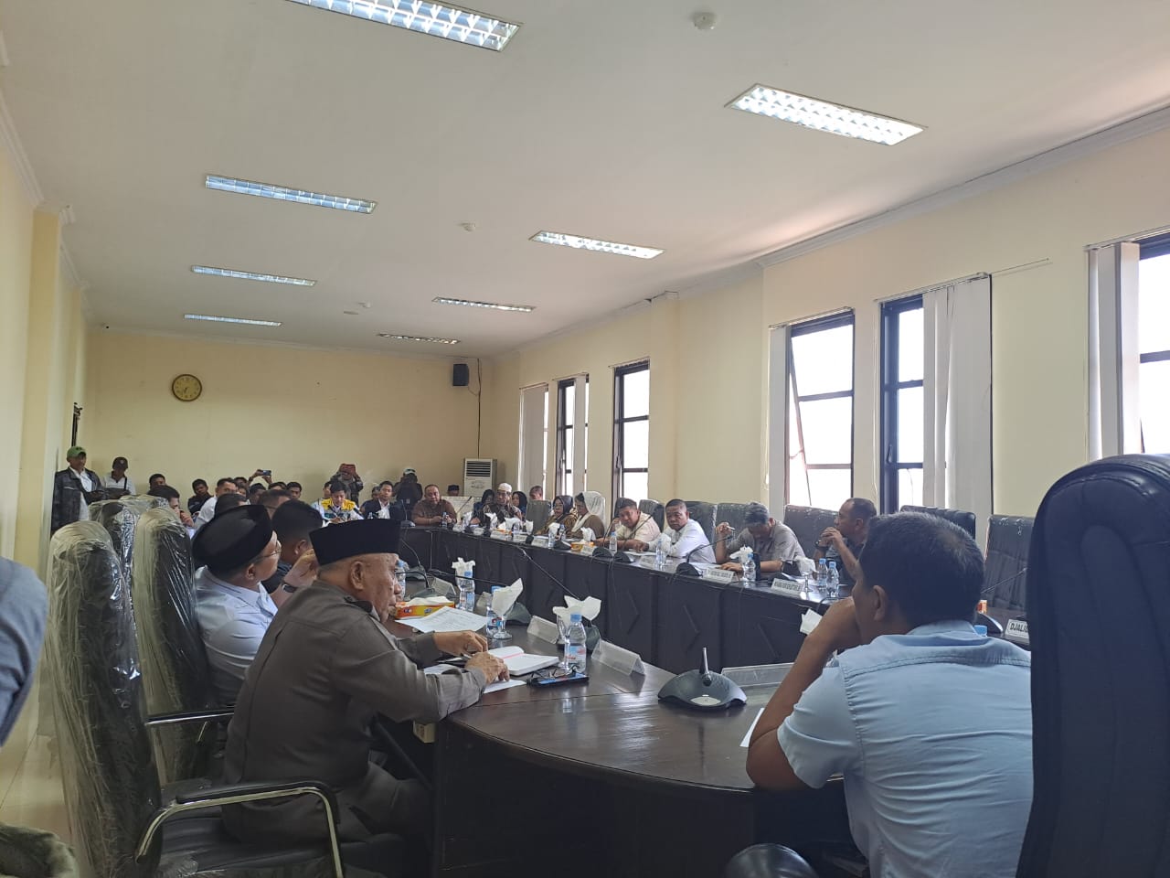 Rapat Lintas DPRD Buru Terkait Masalah Jaringan' Ini Kata Pihak Telkomsel'