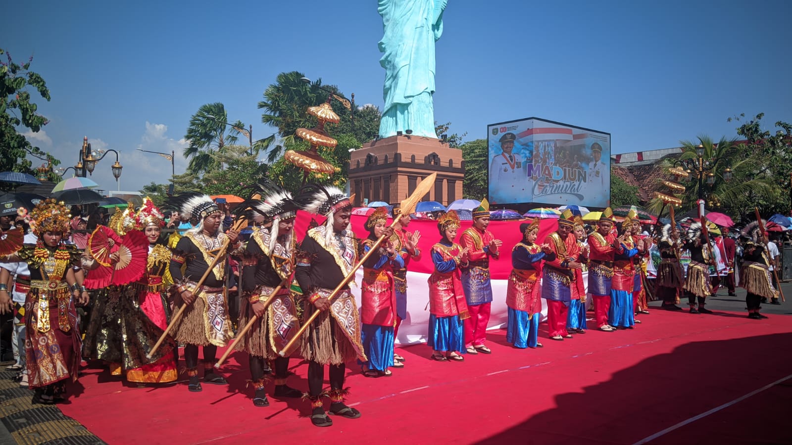 RSUD Kota Madiun Ikuti Madiun Carnival 2025, Angkat Tema Harmoni Budaya Nusantara