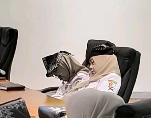 Saat Mengikuti Rapat Paripurna Sejumlah Pejabat Di Bojonegoro Memilih Tidur