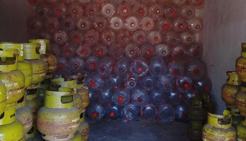 Warga Desa Guwoterus Tuban, Menjerit Keluhkan Harga LPG yang Jauh Melambung Diatas HET
